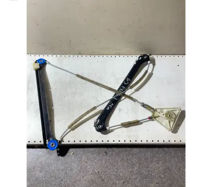 Audi A3 S3 8P Front door electric window regulator 8P3837462