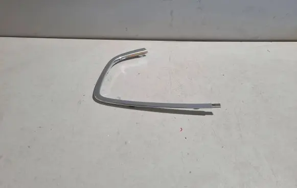 Maserati Levante Tailgate/trunk side cover trim 670033365