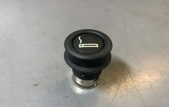 BMW 5 E60 E61 Cigarette lighter 8383214