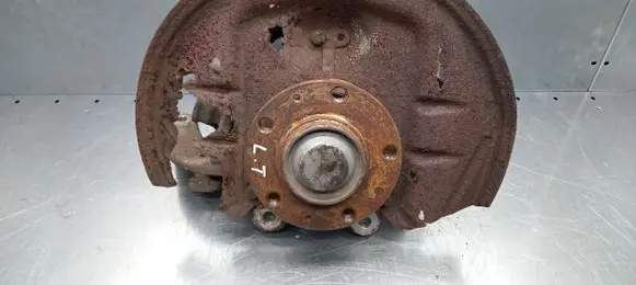 Peugeot 407 Front wheel hub spindle knuckle