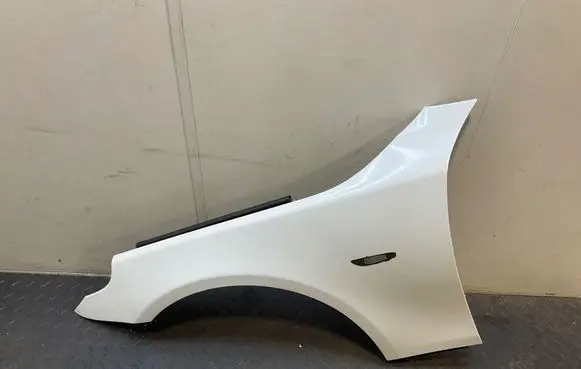BMW 5 E60 E61 Fender 