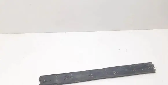 Center/middle under tray cover