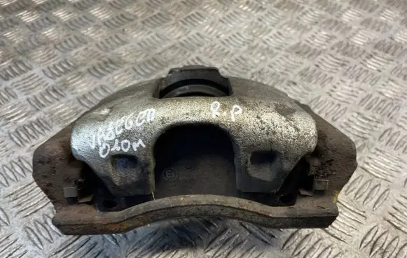 Chrysler Grand Voyager V Front brake caliper