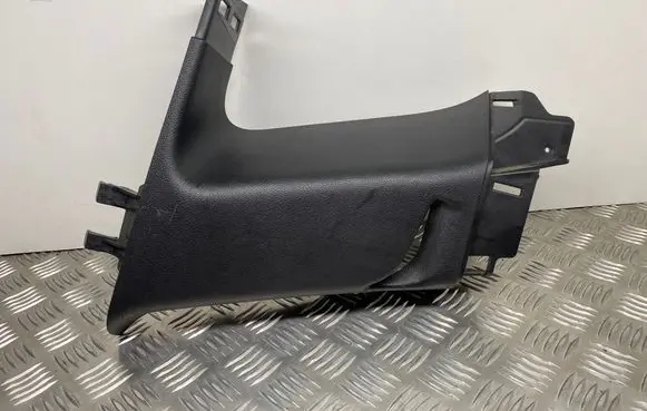 Jeep Grand Cherokee (C) pillar trim 101039040BLR