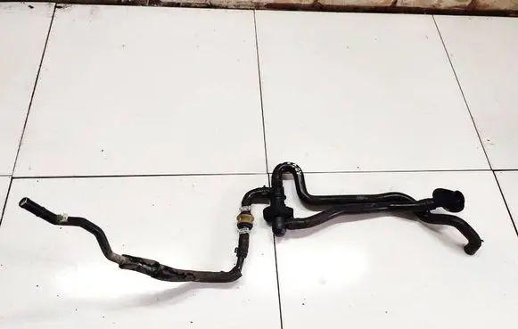 Mercedes-Benz C W203 Engine coolant pipe/hose 2035061635