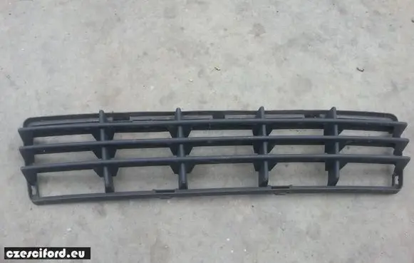 Volvo V50 Front bumper lower grill