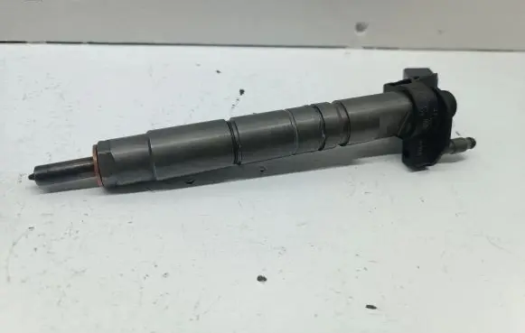 Mercedes-Benz Sprinter W906 Fuel injector A6420701287 285206 0445116028