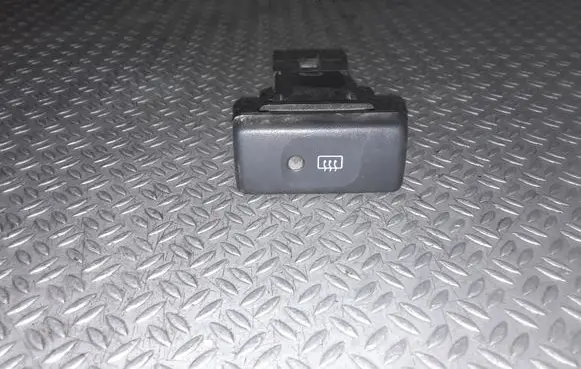 Nissan Micra Windscreen/window heater switch