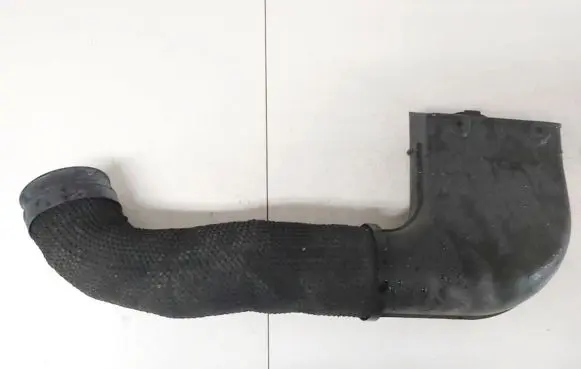 Hyundai Tucson JM Air intake hose/pipe 282102e000 28210-2e000