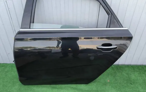 Audi A8 S8 D4 4H Rear door