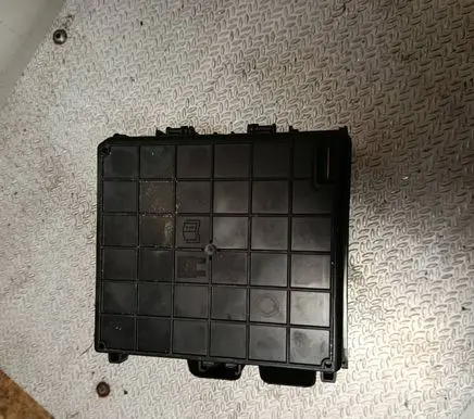 Ford Puma Fuse module l1Tt14D068HAD CDDYB7 9562387066