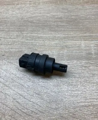 Volkswagen Golf IV Intake air temperature sensor 028906081