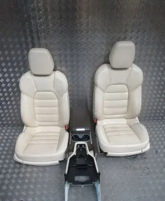 Porsche Cayenne (92A) Front driver seat 