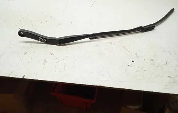Opel Vivaro Windshield/front glass wiper blade 93867986