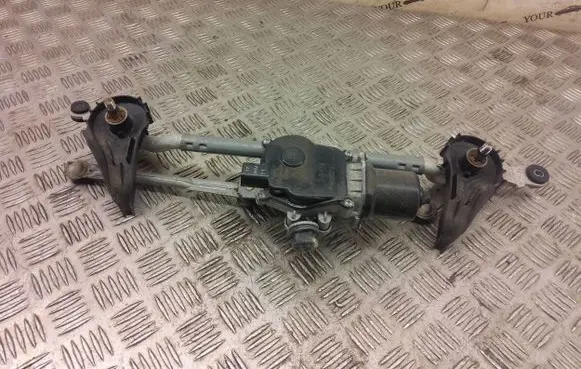 Mazda CX-3 Front wiper linkage and motor d09l6737x