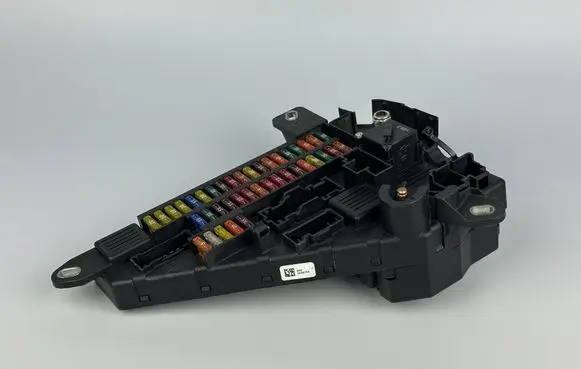 BMW 5 E60 E61 Fuse module 9138830 518956057