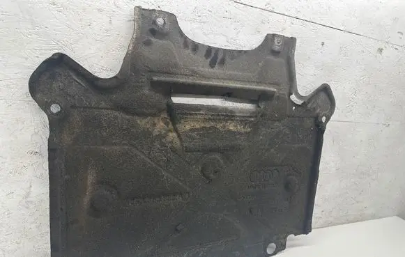 Audi A4 S4 B8 8K Engine splash shield/under tray 0300