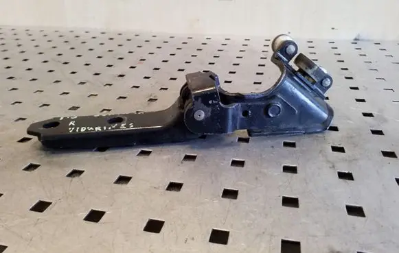 Volkswagen Transporter - Caravelle T5 Sliding door middle roller runner 7H0843336C