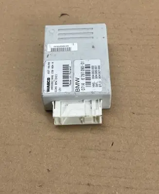 BMW 5 F10 F11 Air suspension control unit module (rear) 004002000 004009007 6797090