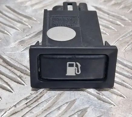 Toyota Avensis T250 Fuel tank opening switch 156795 5660b30