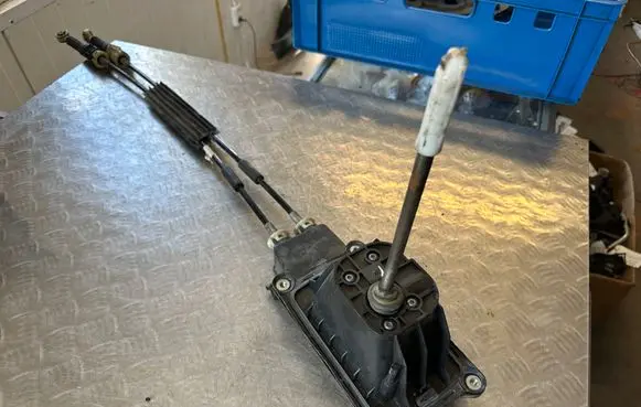 Nissan Note (E11) Gear shifter/selector 34108BC00A