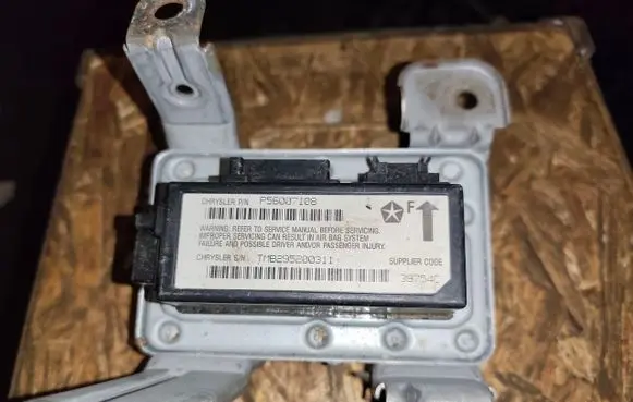 Jeep Grand Cherokee Airbag control unit/module P56007108