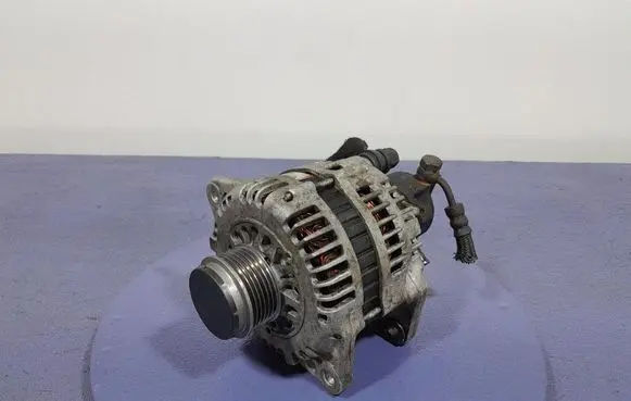 Opel Meriva A Generator/alternator A2066