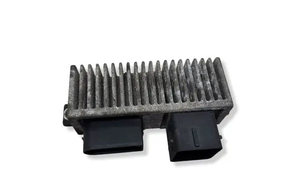 Renault Scenic III - Grand scenic III Glow plug pre-heat relay 8200558438A