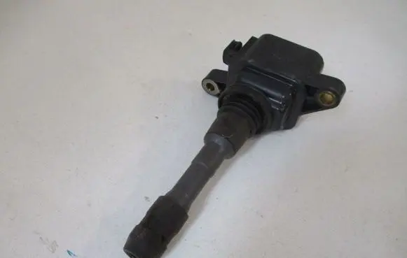 Renault Scenic III - Grand scenic III High voltage ignition coil 224337085R
