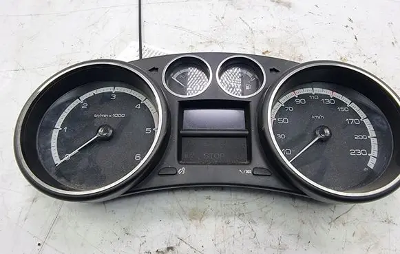 Peugeot 308 Speedometer (instrument cluster)