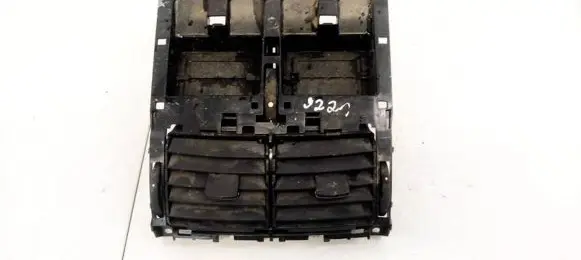 Peugeot 407 Dash center air vent grill 9644589777 A1040021