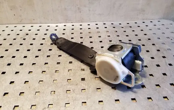 Audi TT TTS Mk2 Rear seatbelt A045014 6009173 8J8857806B