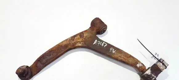 Citroen Xsara Picasso Front lower control arm/wishbone
