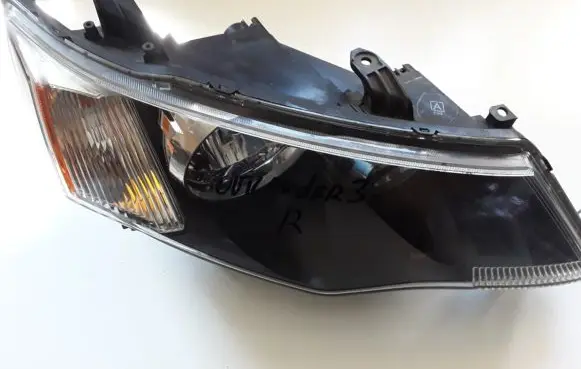 Mitsubishi Outlander Headlight/headlamp P5584R