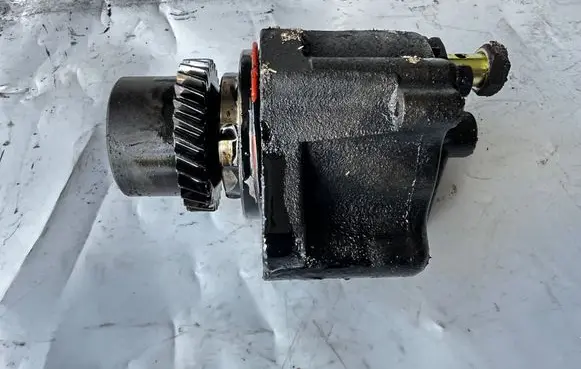 Toyota Land Cruiser (J120) Vacuum pump