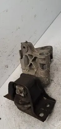 Nissan Note (E12) Engine mount vacuum valve 