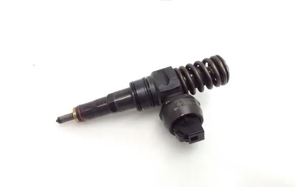 Volkswagen Caddy Fuel injector 0414720224 038130073AS