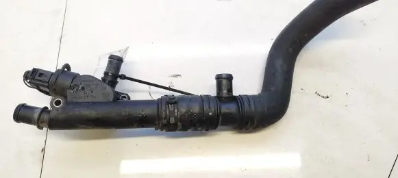 Skoda Octavia Mk2 (1Z) Engine coolant pipe/hose 038121132d