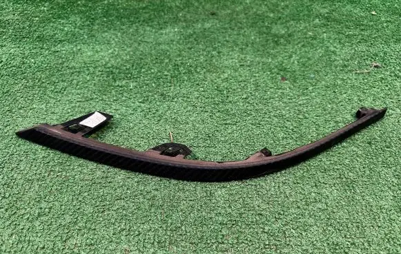 MG MG4 ev Front bumper splitter molding
