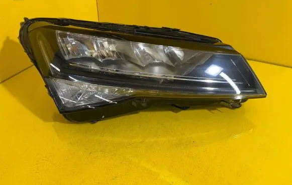 Skoda Superb B8 (3V) Headlight/headlamp 3V1941016C