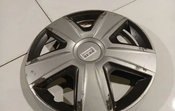 Skoda Fabia Mk2 (5J) R15 wheel hub/cap/trim
