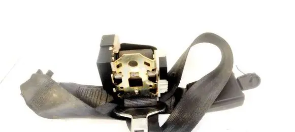 Citroen Xsara Middle seatbelt (rear) 