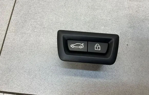 BMW X3M F97 Tailgate/boot open switch button 9275121