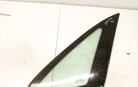 Renault Laguna I Rear side window as2