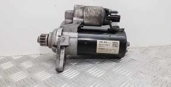 Audi A1 Starter motor 02Z911024H