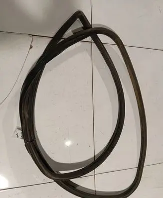 Chrysler Grand Voyager IV Rubber seal rear door 