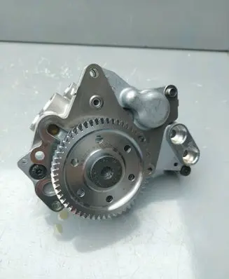 Volkswagen PASSAT B8 Oil pump 0GC315105J DQ381