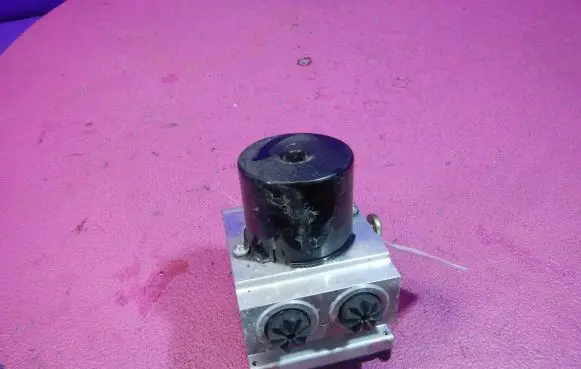 Peugeot 407 ABS Pump 118676001M