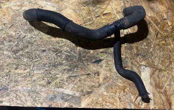 Nissan Navara D23 Engine coolant pipe/hose
