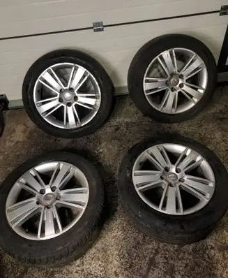 Seat Alhambra (Mk2) R17 alloy rim 7N5601025A